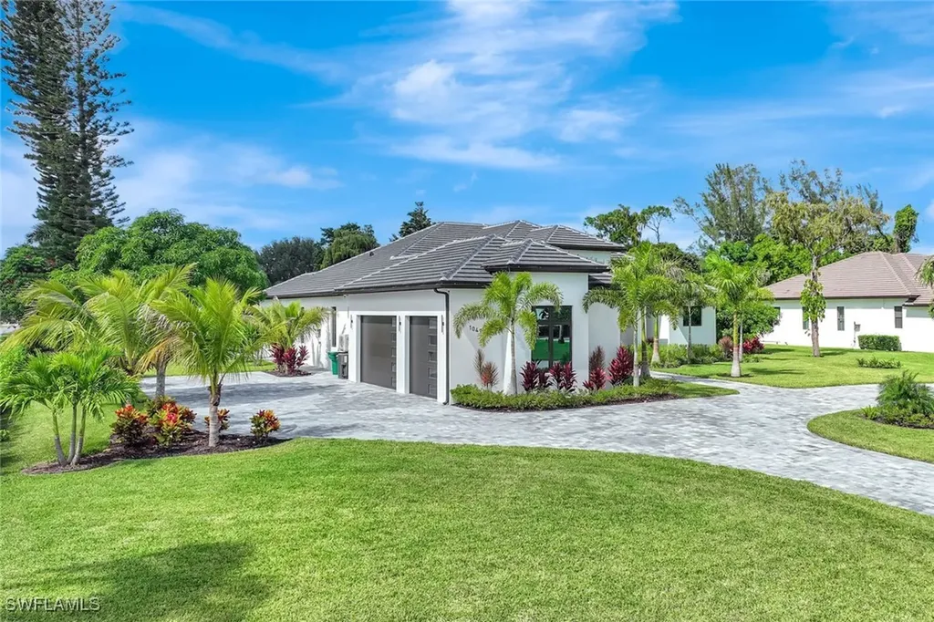 10493 Winterview Drive Naples FL 34109