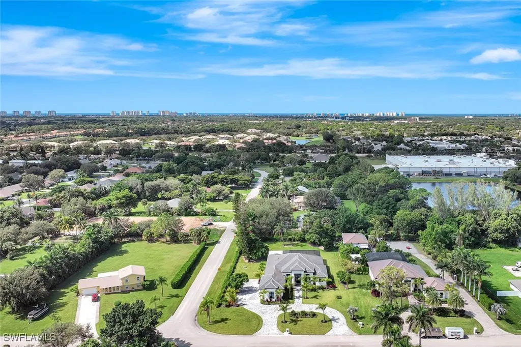 10493 Winterview Drive Naples FL 34109