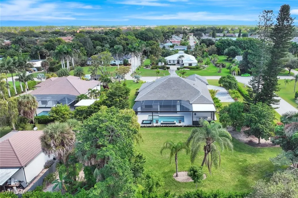 10493 Winterview Drive Naples FL 34109