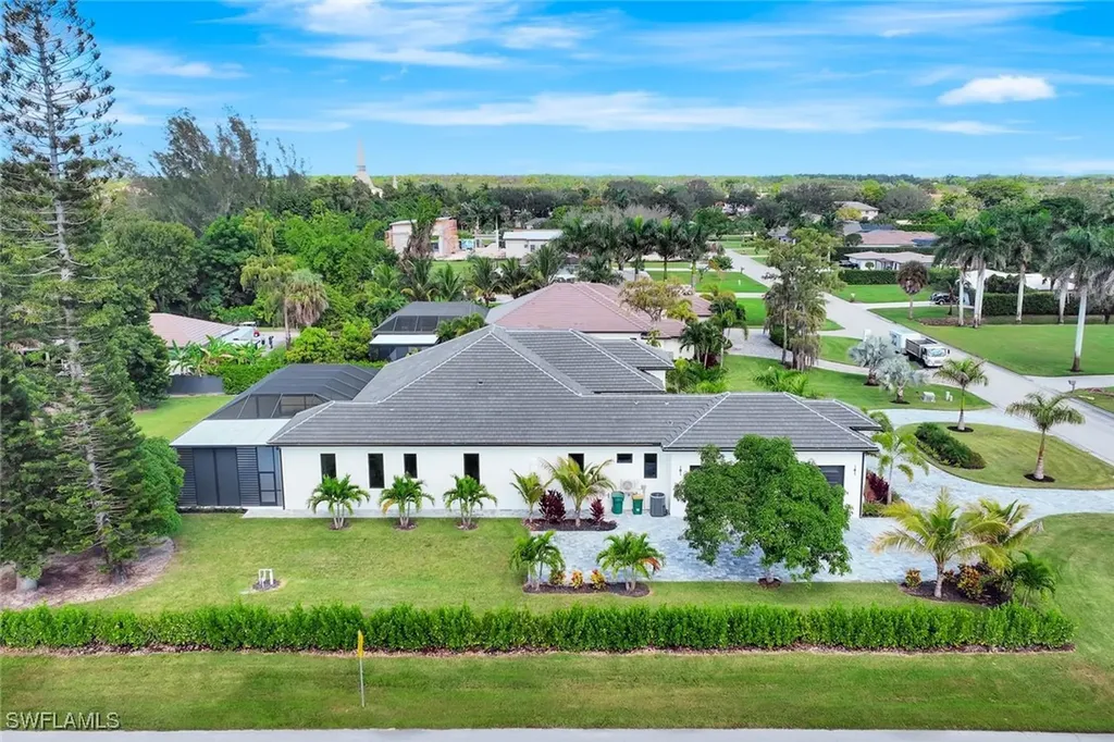 10493 Winterview Drive Naples FL 34109