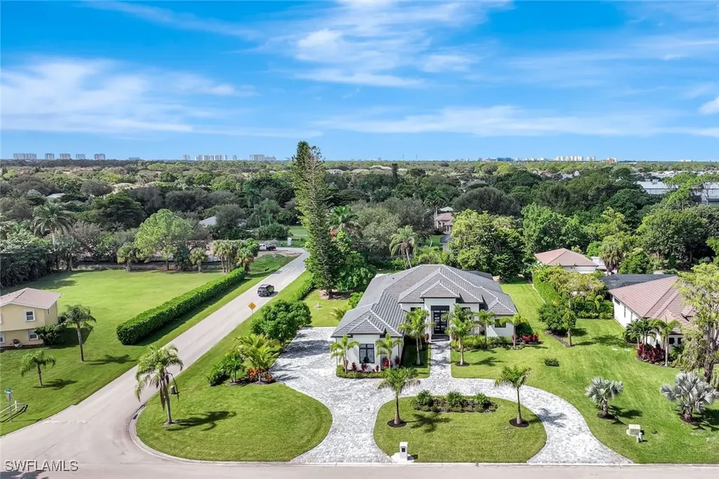 10493 Winterview Drive Naples FL 34109