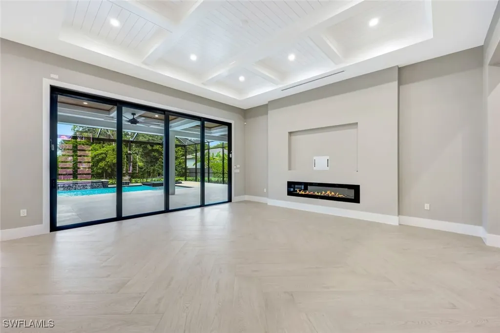 10493 Winterview Drive Naples FL 34109