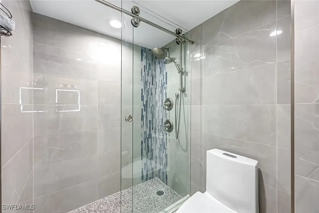 10475 Gulf Shore Drive Naples FL 34108