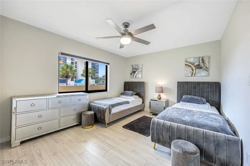 10475 Gulf Shore Drive Naples FL 34108