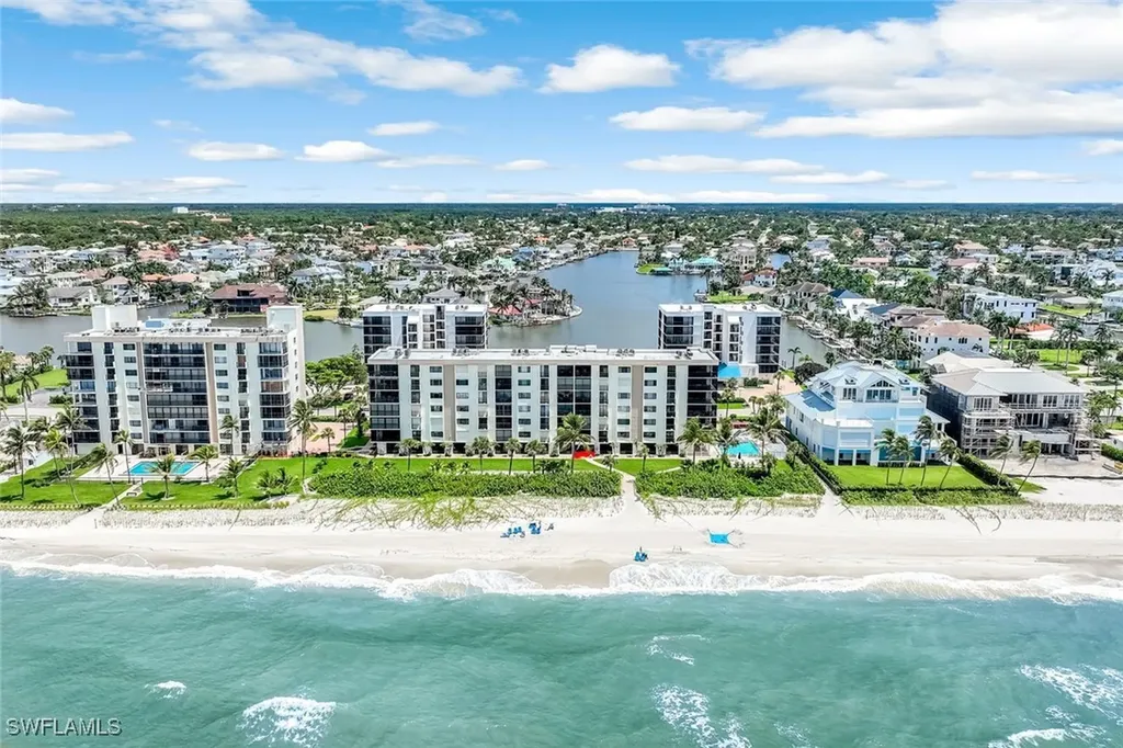 10475 Gulf Shore Drive Naples FL 34108