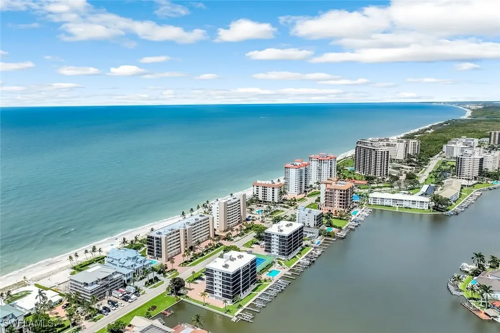 10475 Gulf Shore Drive Naples FL 34108