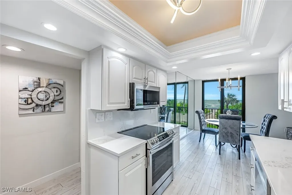 10475 Gulf Shore Drive Naples FL 34108