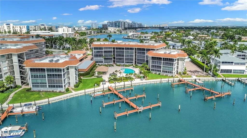 222 Harbour Drive Naples FL 34103
