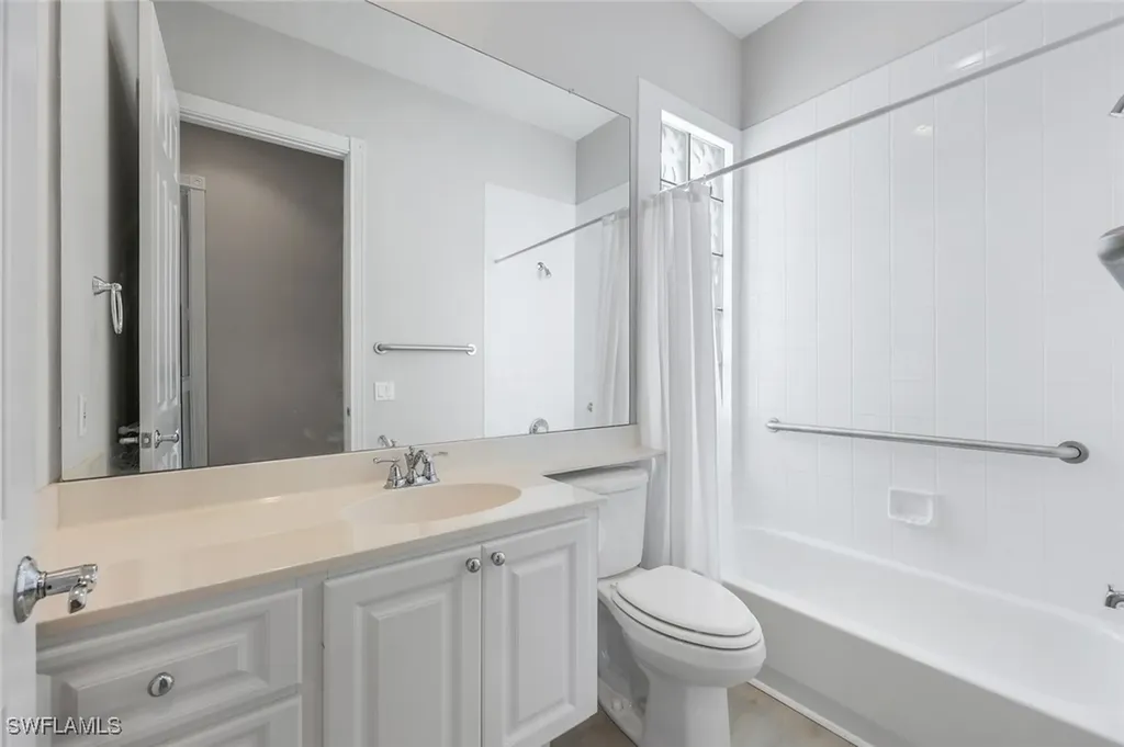 4364 Montalvo Court Naples FL 34109