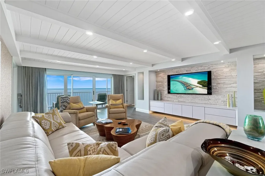 9051 Gulf Shore Drive Naples FL 34108