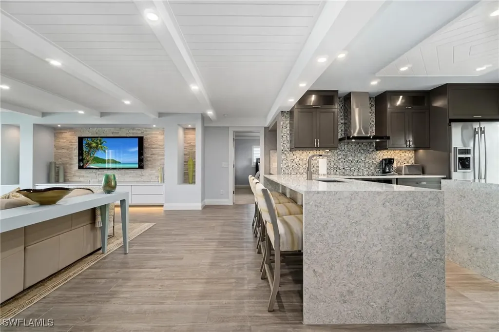 9051 Gulf Shore Drive Naples FL 34108