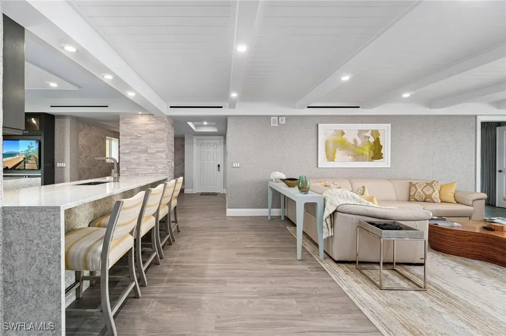 9051 Gulf Shore Drive Naples FL 34108