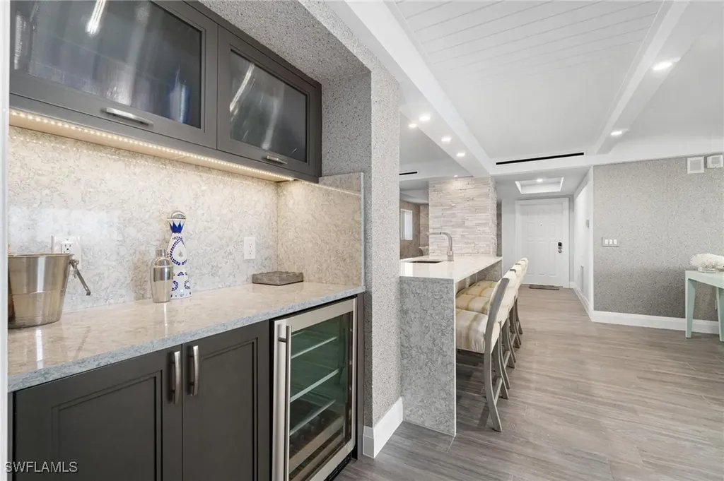 9051 Gulf Shore Drive Naples FL 34108