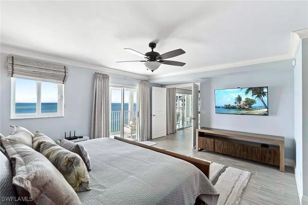 9051 Gulf Shore Drive Naples FL 34108