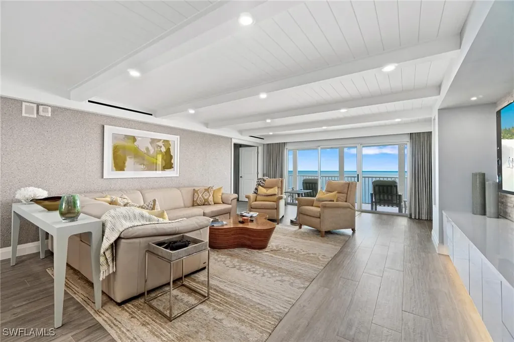 9051 Gulf Shore Drive Naples FL 34108