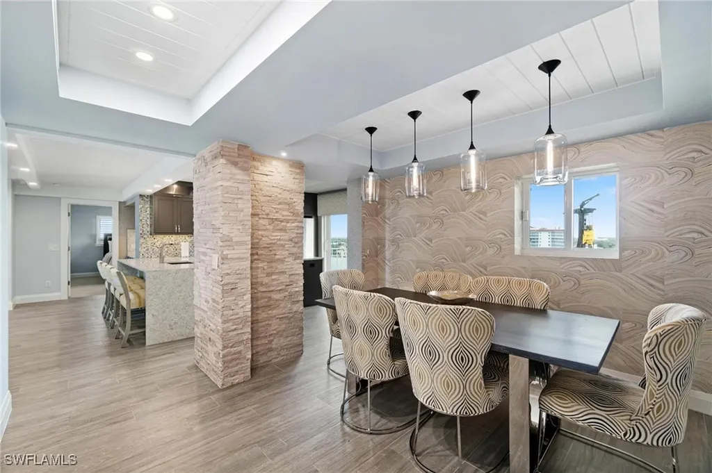 9051 Gulf Shore Drive Naples FL 34108
