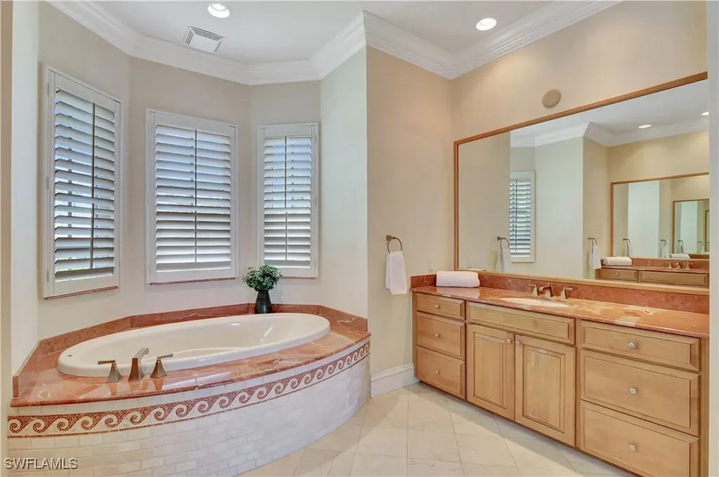 1380 Marlin Drive Naples FL 34102