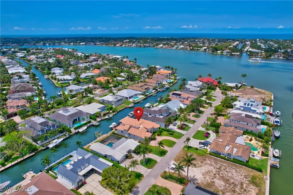 1380 Marlin Drive Naples FL 34102