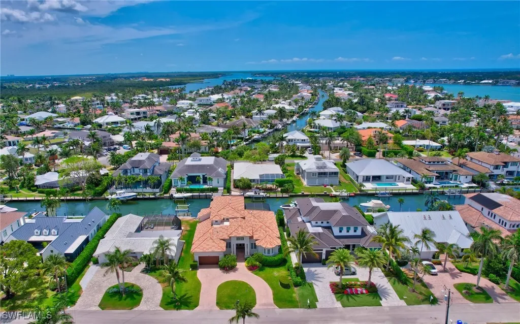 1380 Marlin Drive Naples FL 34102