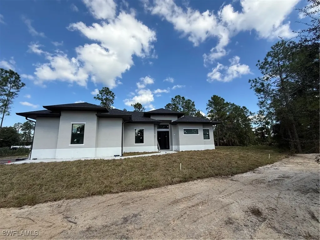 2863 52nd Avenue NE Naples FL 34120