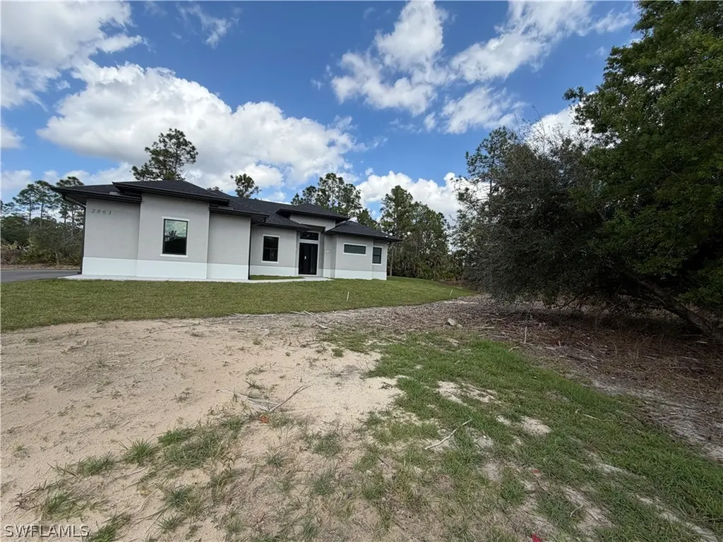 2863 52nd Avenue NE Naples FL 34120
