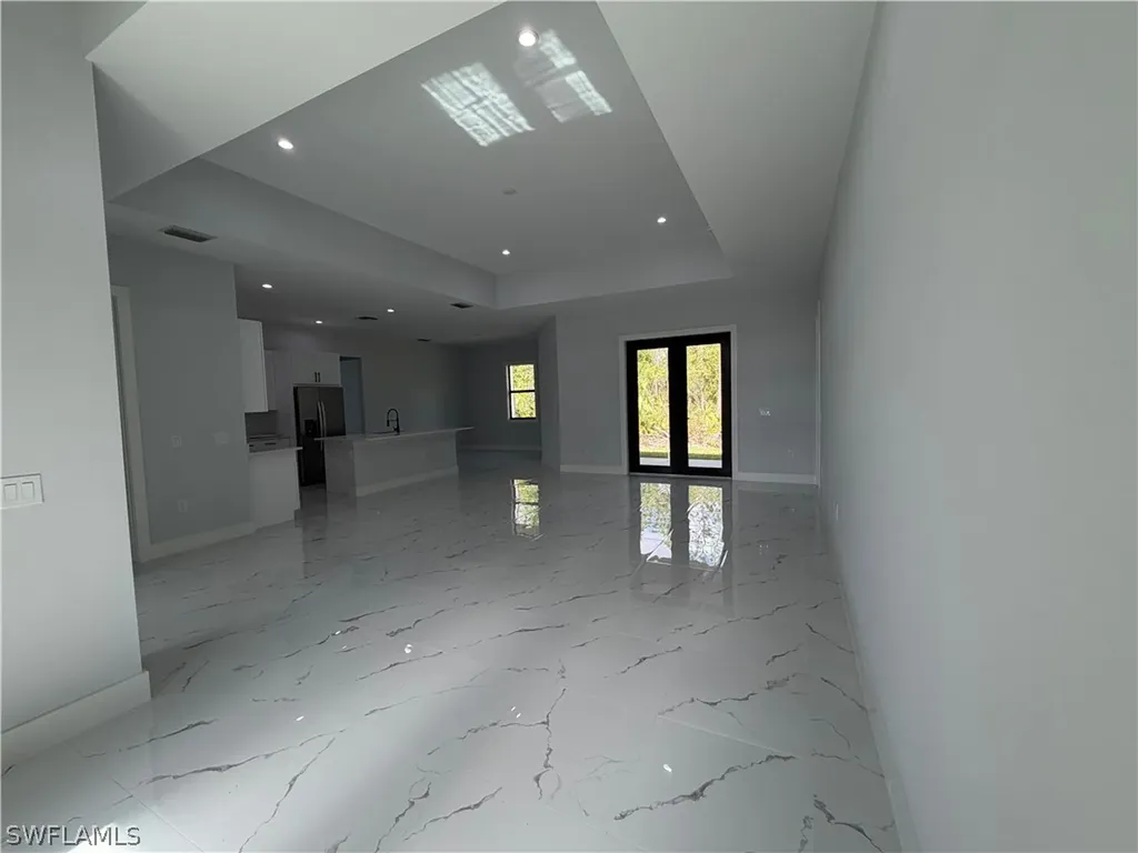 2863 52nd Avenue NE Naples FL 34120