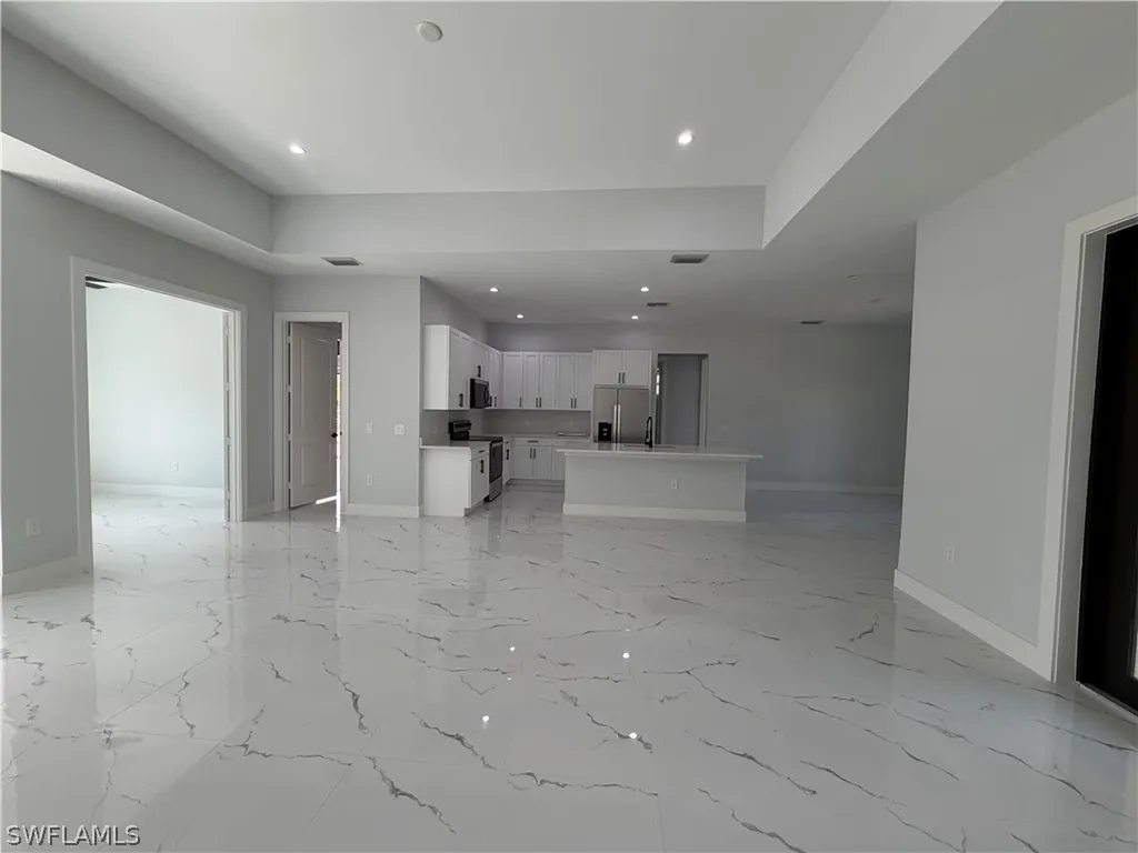 2863 52nd Avenue NE Naples FL 34120