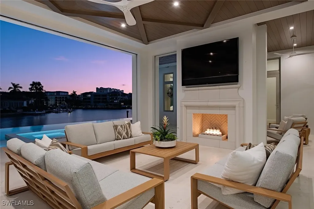 306 Spring Line Drive Naples FL 34102