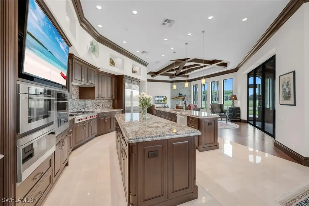 Naples FL, 11507 Peregrine Court