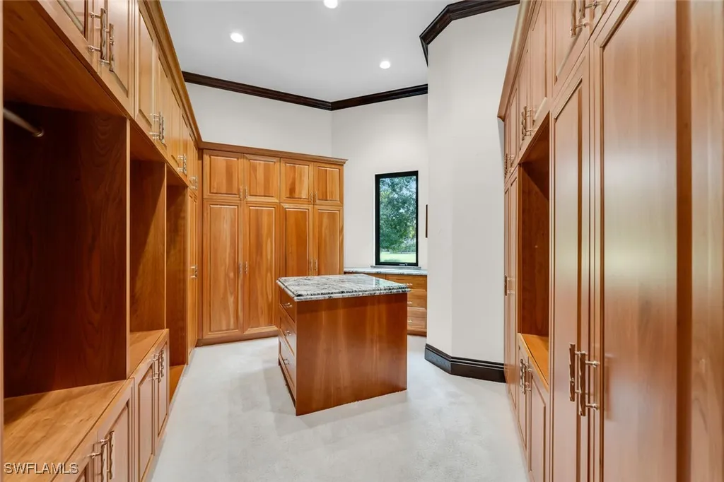 11507 Peregrine Court Naples FL 34120
