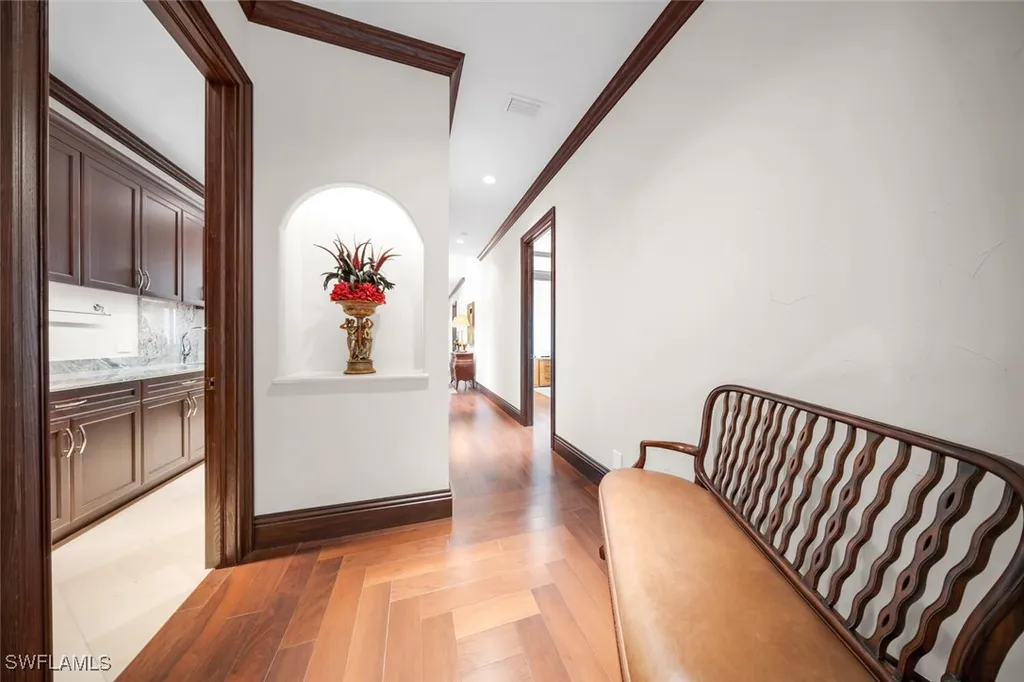 11507 Peregrine Court Naples FL 34120