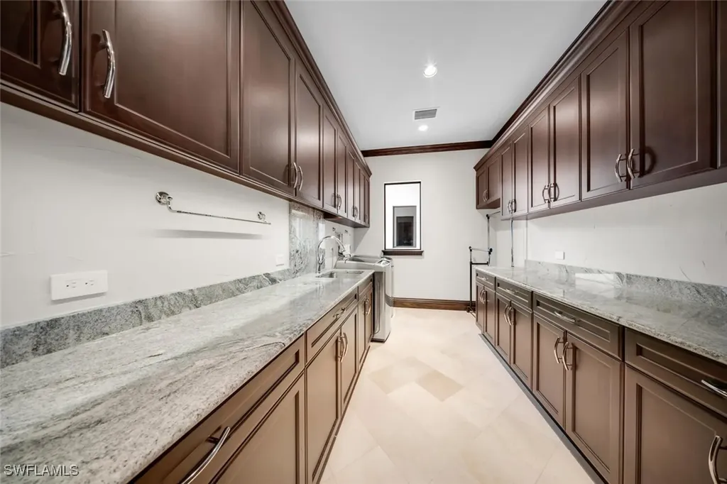 11507 Peregrine Court Naples FL 34120