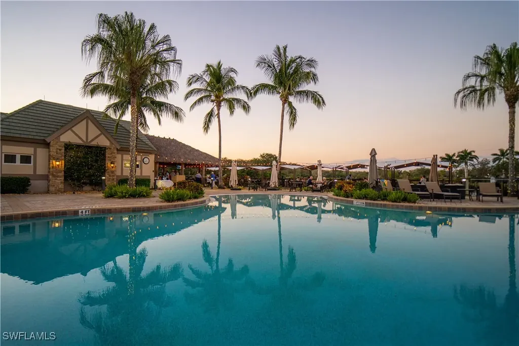 11507 Peregrine Court Naples FL 34120