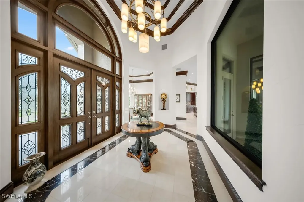 11507 Peregrine Court Naples FL 34120