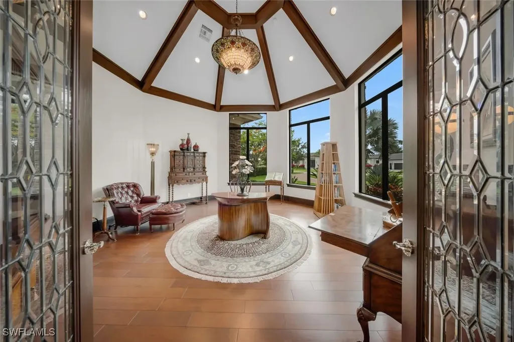 11507 Peregrine Court Naples FL 34120