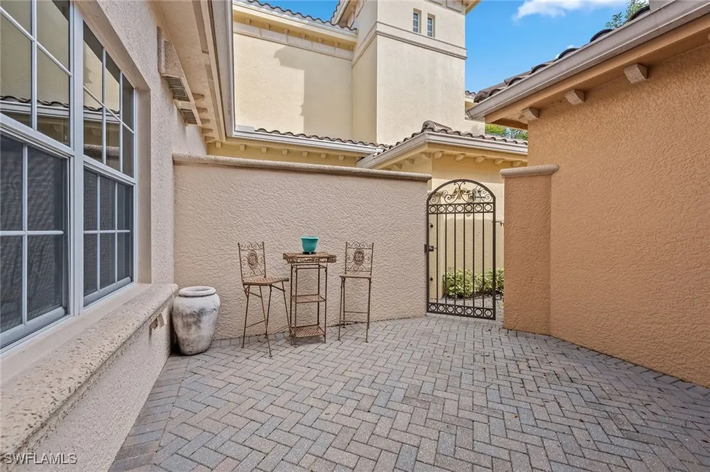 2710 Callista Court Naples FL 34114