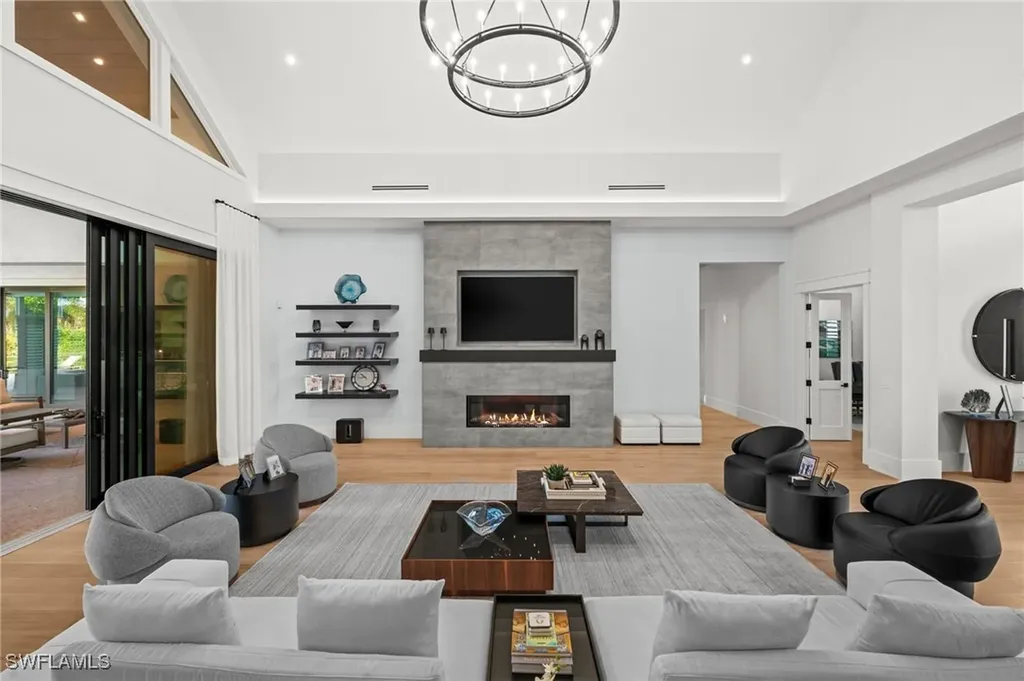 2191 Coach House Lane Naples FL 34105