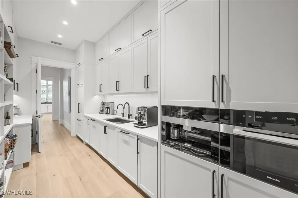 2191 Coach House Lane Naples FL 34105