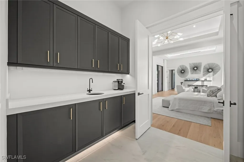 2191 Coach House Lane Naples FL 34105