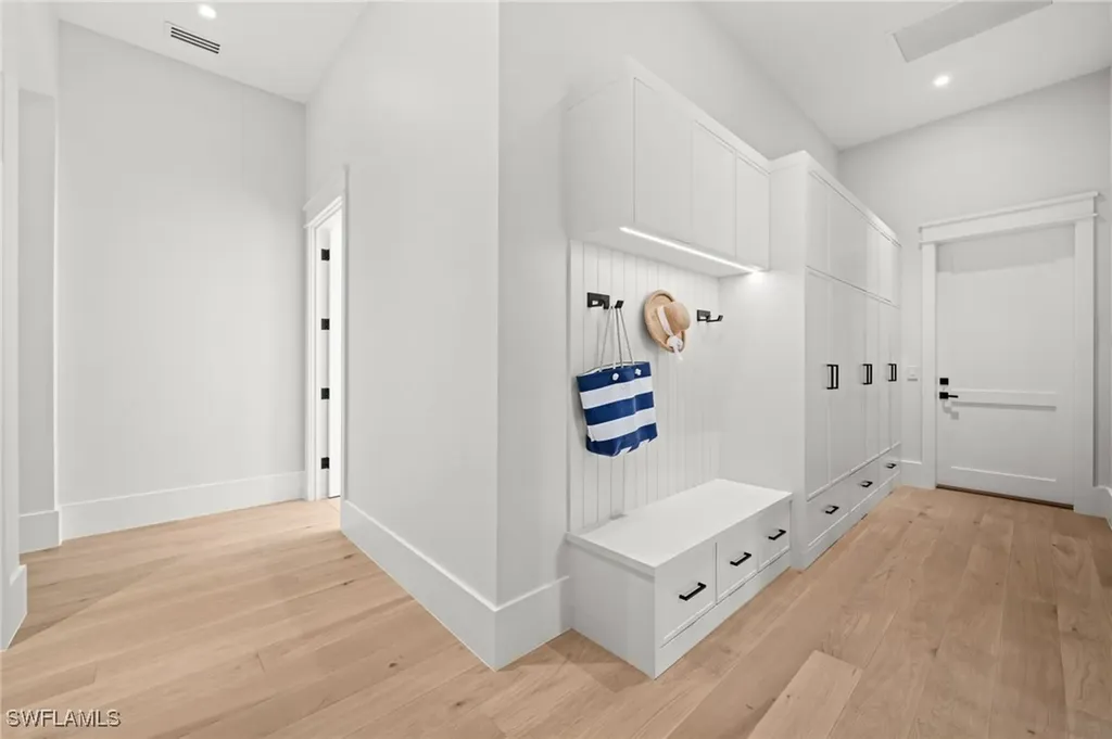 2191 Coach House Lane Naples FL 34105