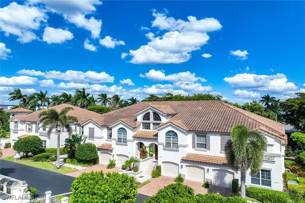 265 Colonade Circle Naples FL 34103