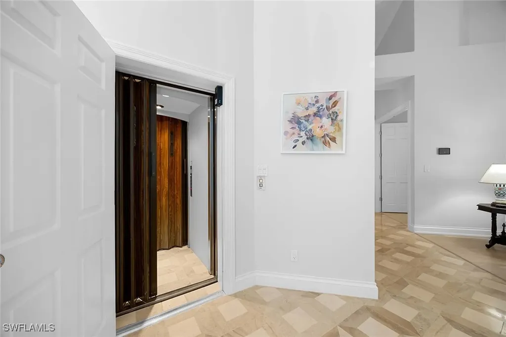 265 Colonade Circle Naples FL 34103