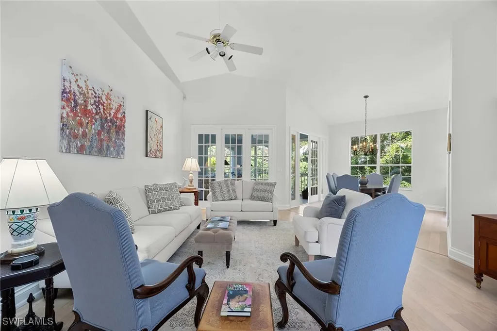 265 Colonade Circle Naples FL 34103