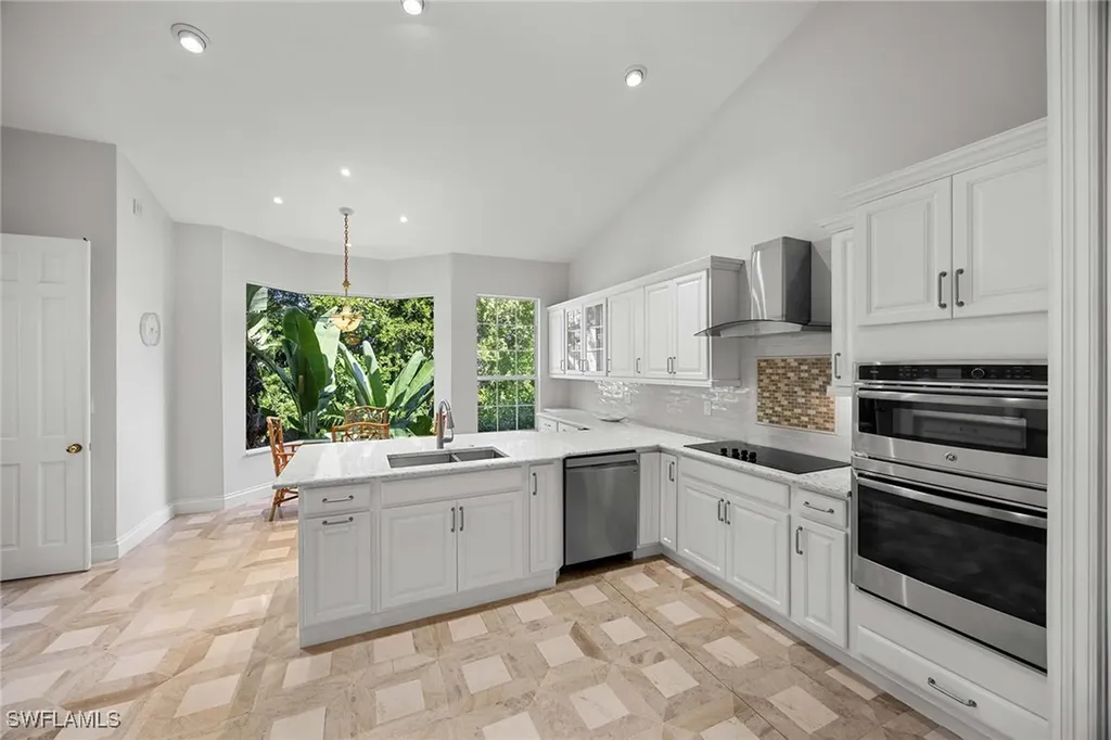 265 Colonade Circle Naples FL 34103