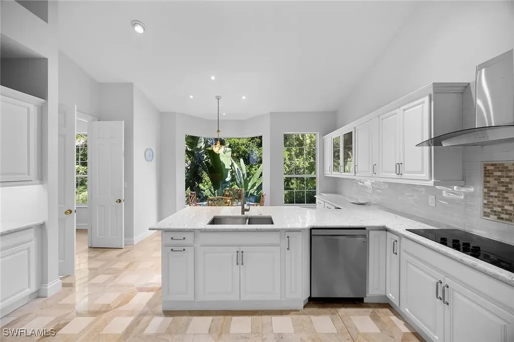 265 Colonade Circle Naples FL 34103