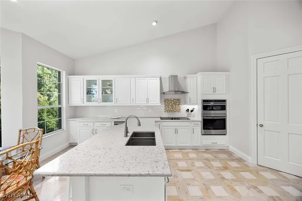 265 Colonade Circle Naples FL 34103