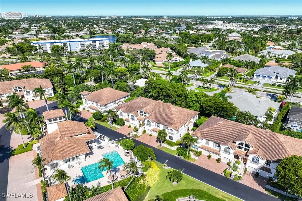 265 Colonade Circle Naples FL 34103