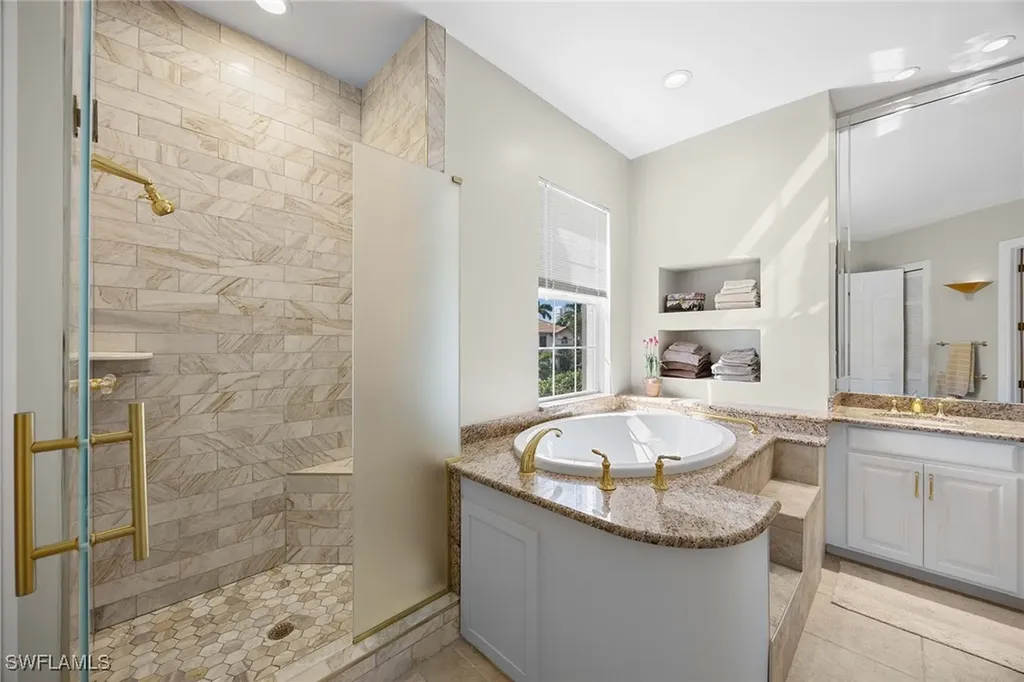 265 Colonade Circle Naples FL 34103