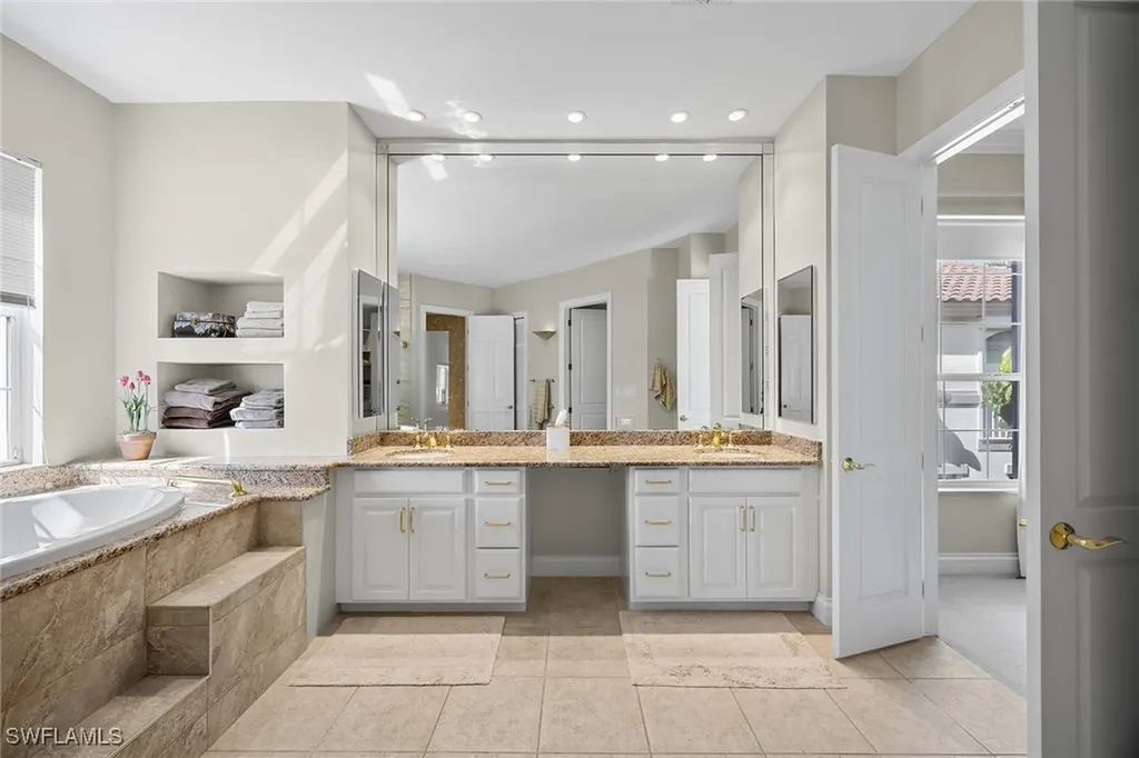 265 Colonade Circle Naples FL 34103