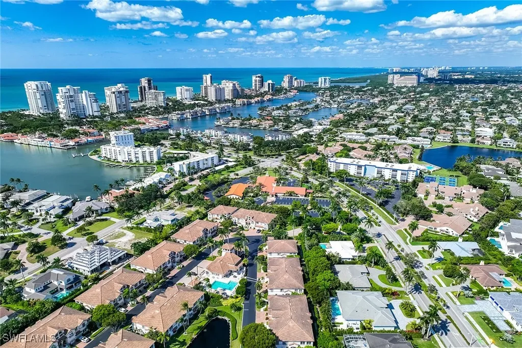 265 Colonade Circle Naples FL 34103
